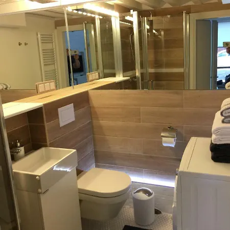 Jolie Apartment *